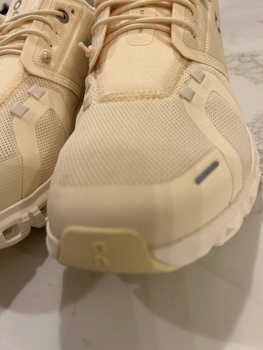 On Cloud 6 for women (size 8) worn once - Picture 2 of 9